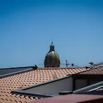 Vanda\'S Terrace