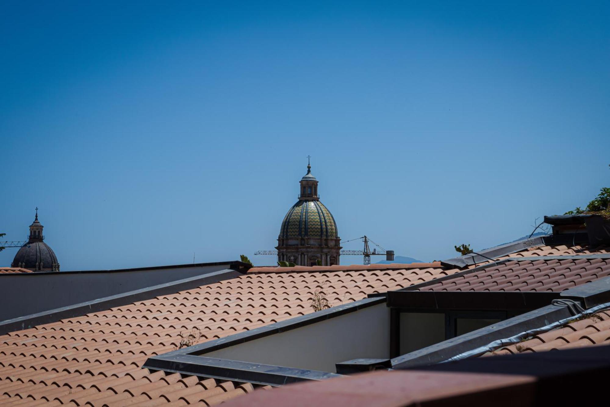 Vanda's Terrace Palermo